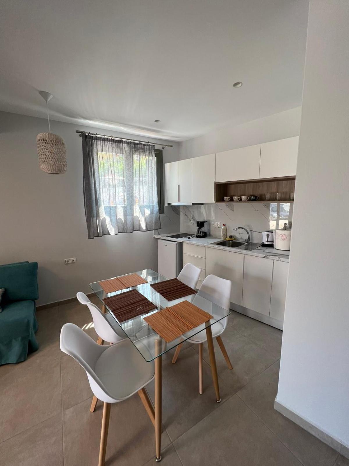 Anax Apartments Парга Экстерьер фото